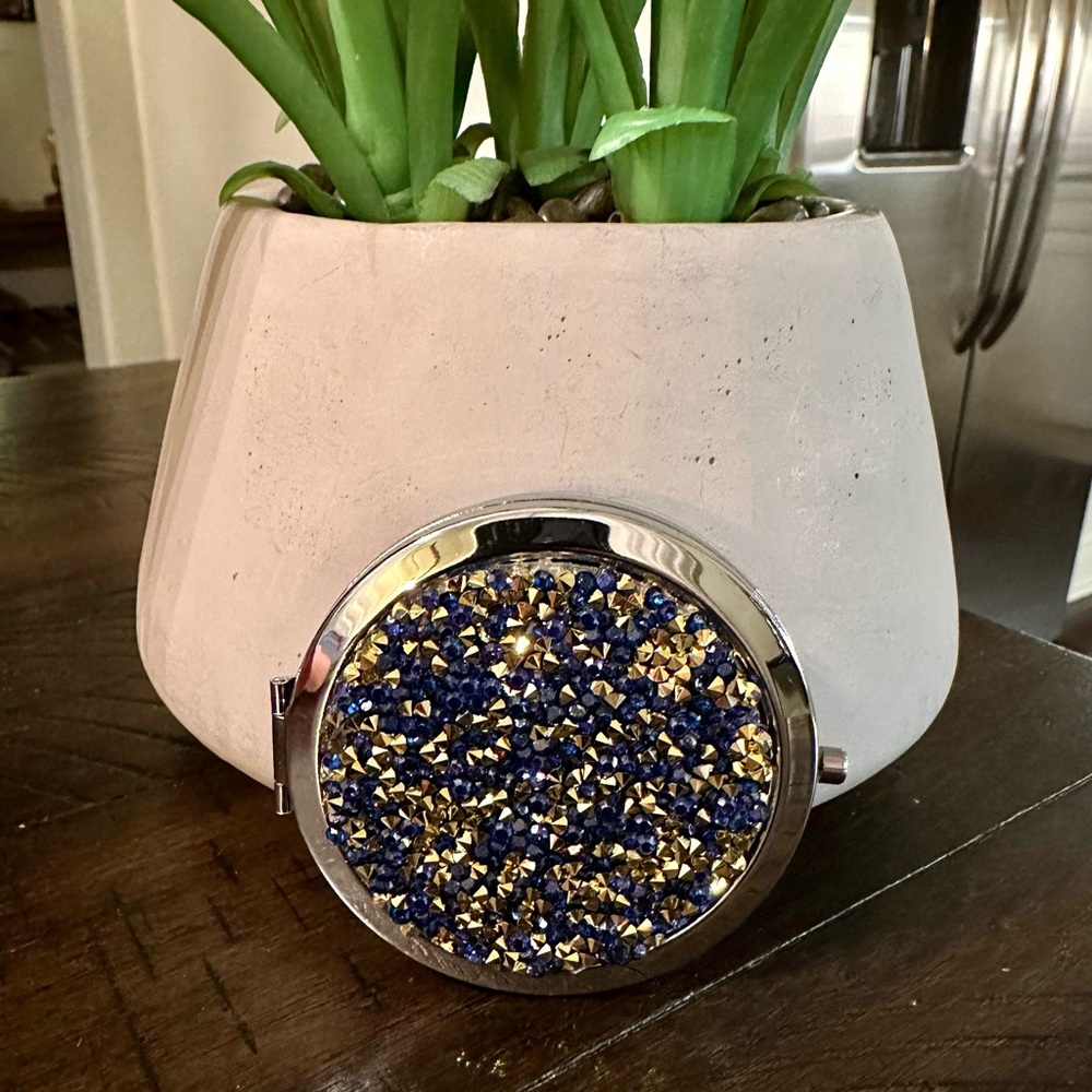NEW!! Glam Compact Mirror